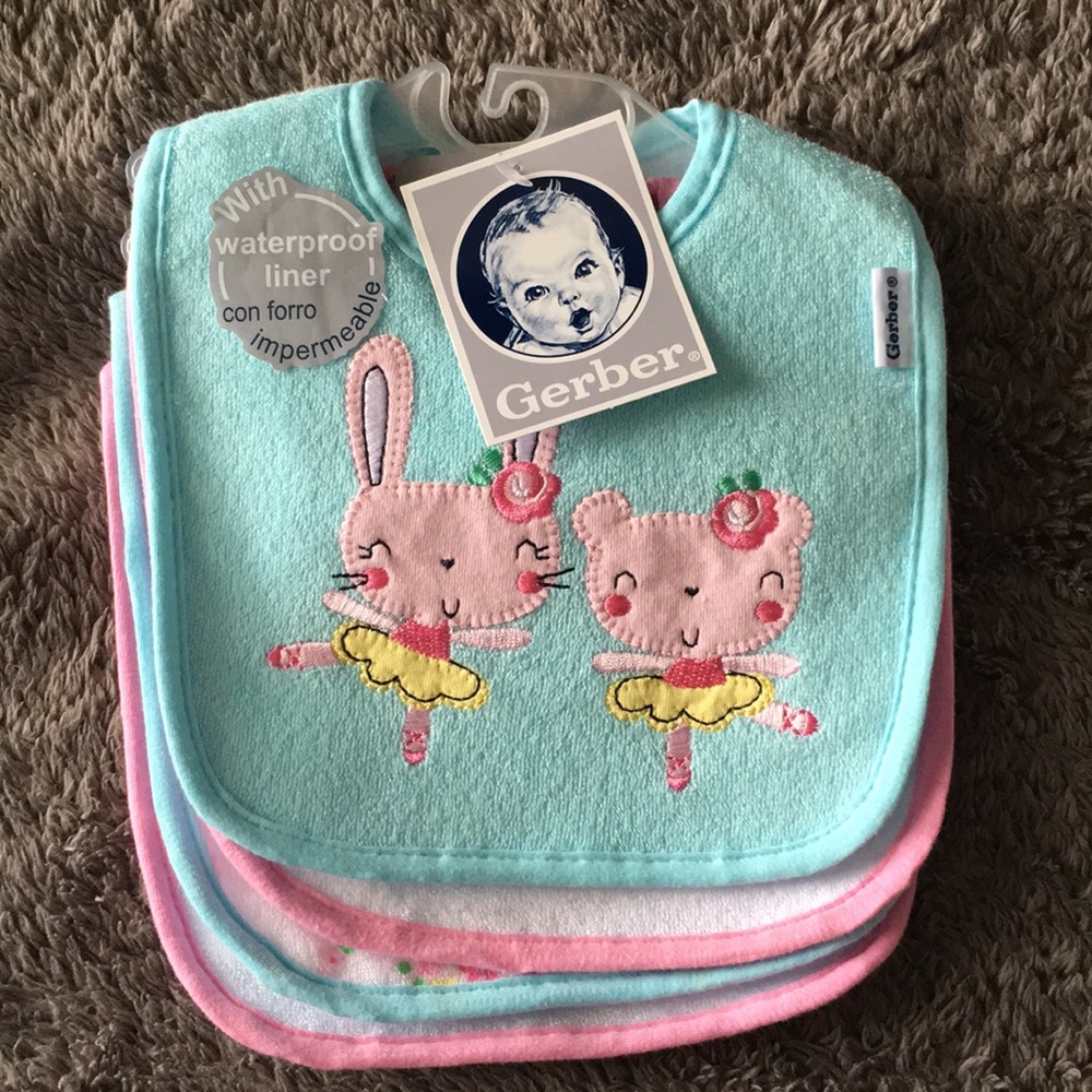 BRAND NEW Gerber Bibs